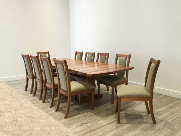 oak extendable dining table with slim lines