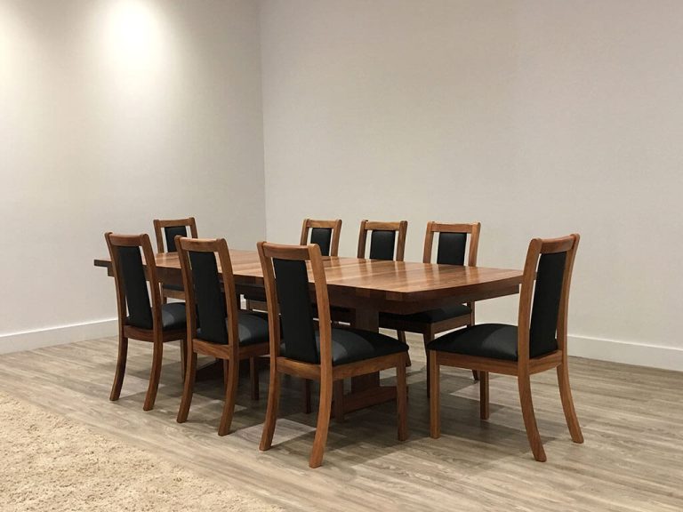 oak extendable dining table with slim lines