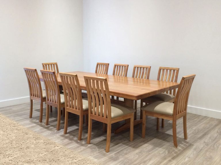 oak extendable dining table with slim lines