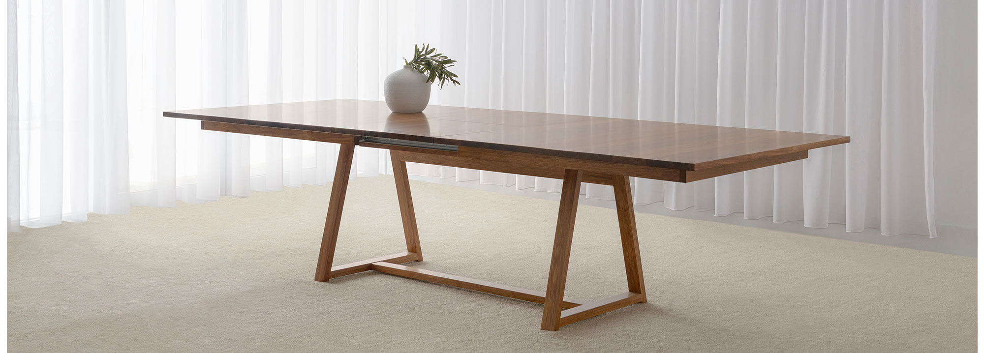 extendable dining table timber design